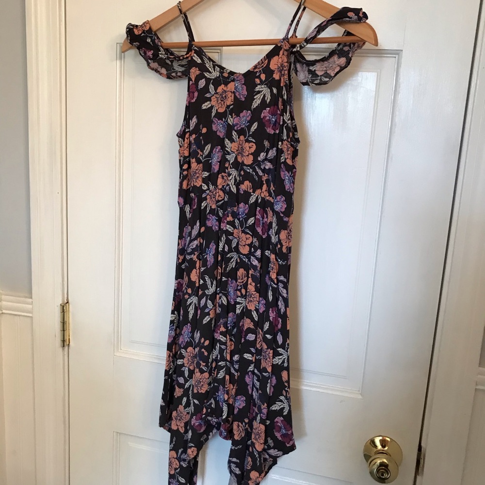 Art Class maxi dress cold shoulder 7/8